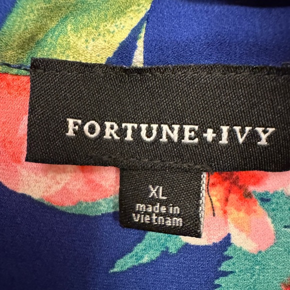 Fortune + Ivy Maewyn Side Split Kimono - Picture 2 of 3